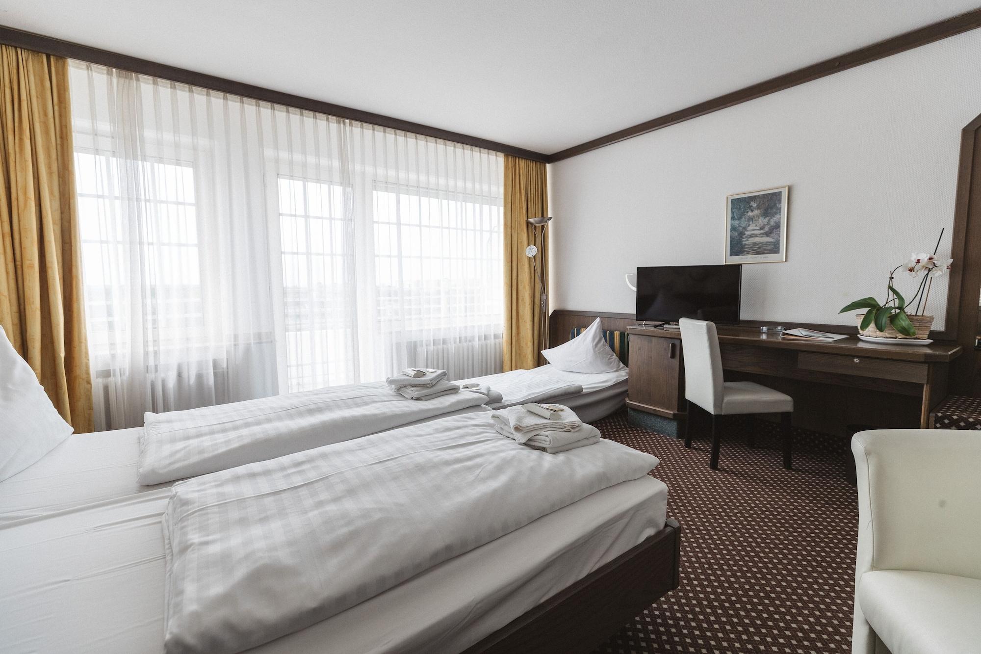Terminal Hotel Koeln Екстериор снимка