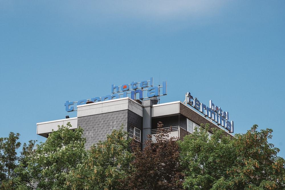 Terminal Hotel Koeln Екстериор снимка