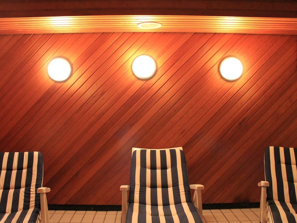 Terminal Hotel Koeln Екстериор снимка