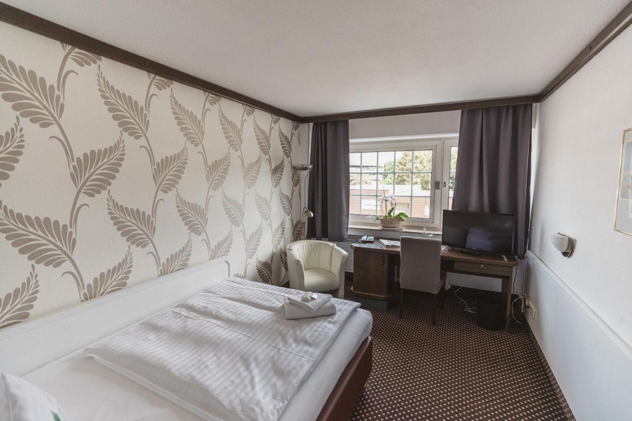 Terminal Hotel Koeln Екстериор снимка